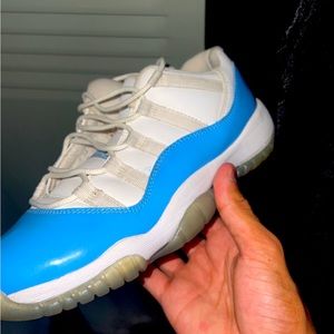 Jordan 11 UNC